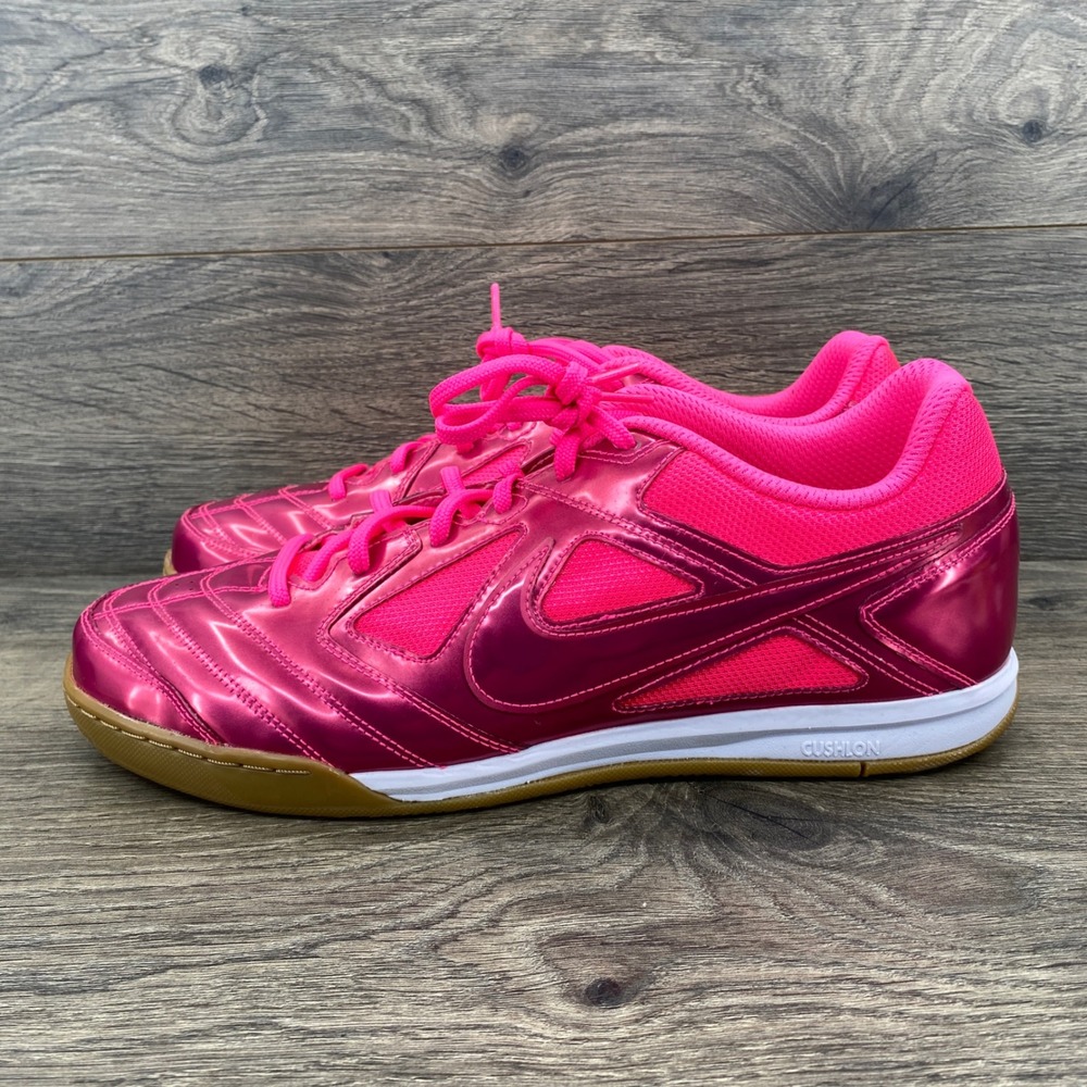 Nike Gato LV8 Indoor Soccer Shoes Mens 12.5 Pink Metallic Futsal IB3566-601